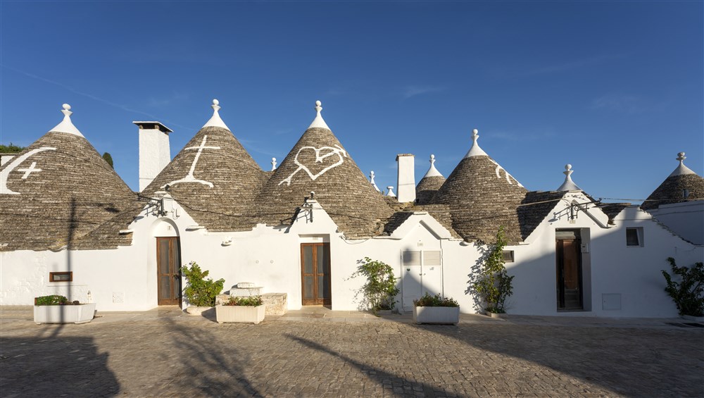 Alberobello, qui l’amore abita tra i trulli