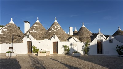 Alberobello, qui l’amore abita tra i trulli
